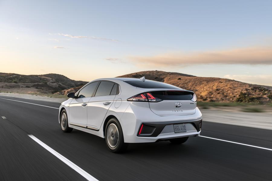  Hyundai IONIQ electric (AE) 2019 года  (NA) (фото 12 из 40)